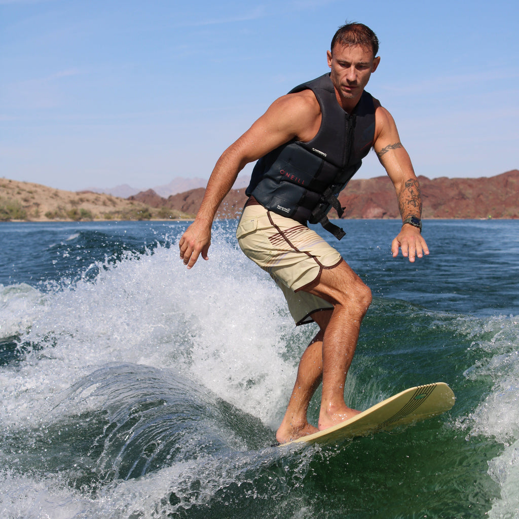 Lake Travis Wakesurf & Wakeboard Boat Charter with Captain – 1 Hour | Austin, TX