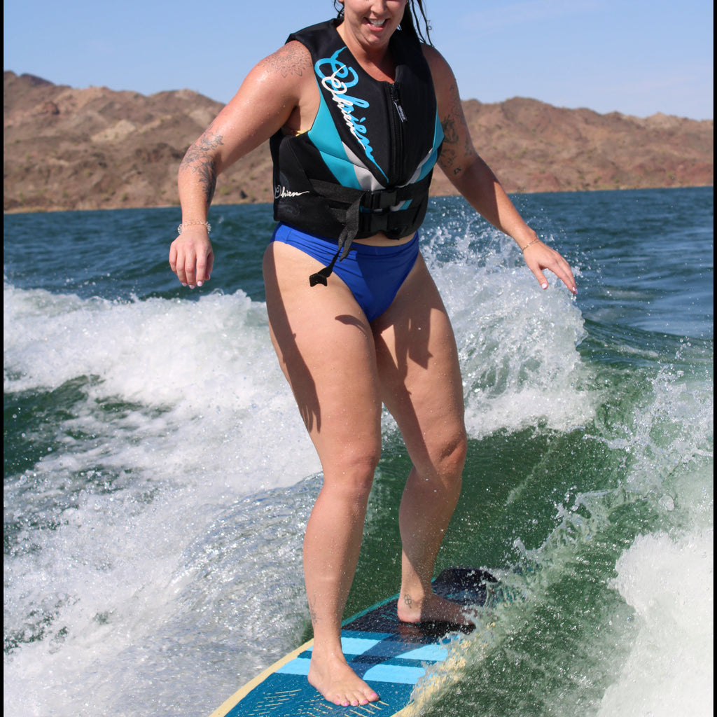 Lake Travis Wakesurf & Wakeboard Boat Charter with Captain – 1 Hour | Austin, TX
